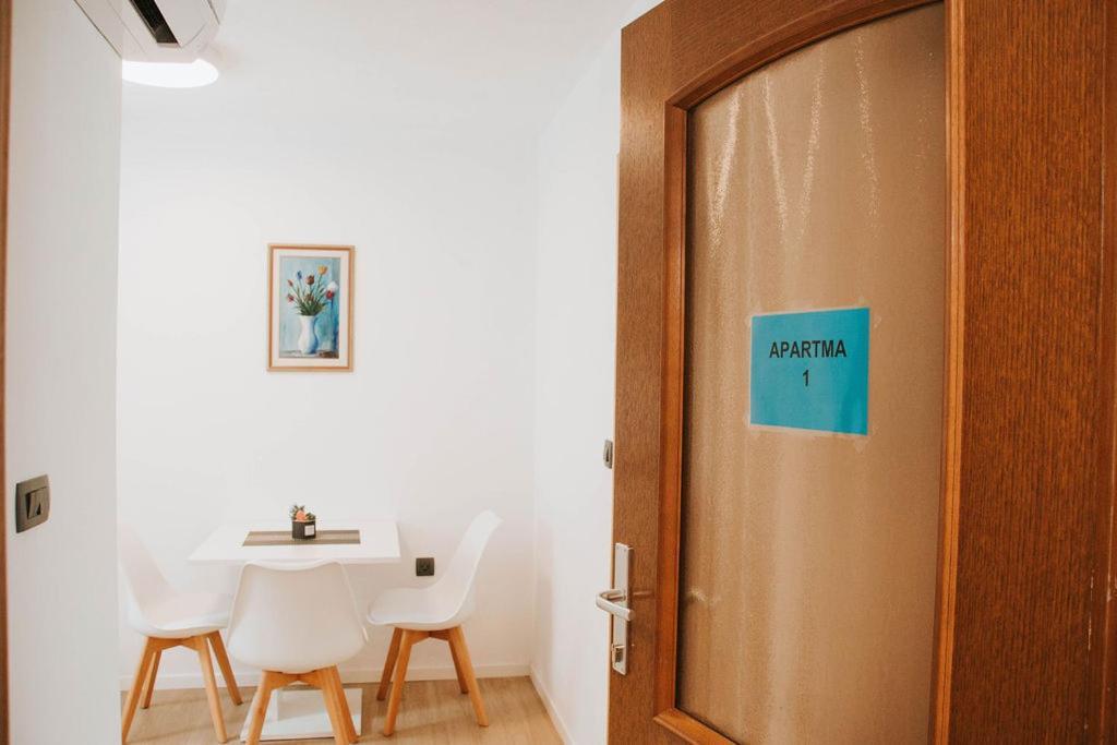 Apartmaji Ursic كوباريد المظهر الخارجي الصورة